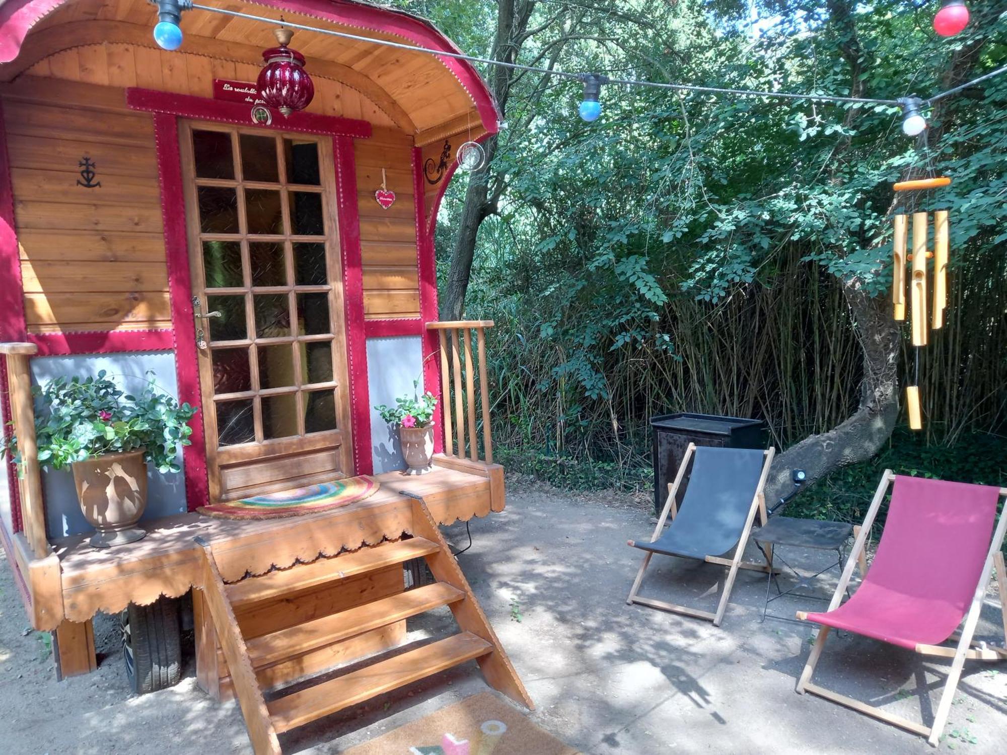 La Roulotte Du Petit Paradis Saint-Rémy-de-Provence Extérieur photo
