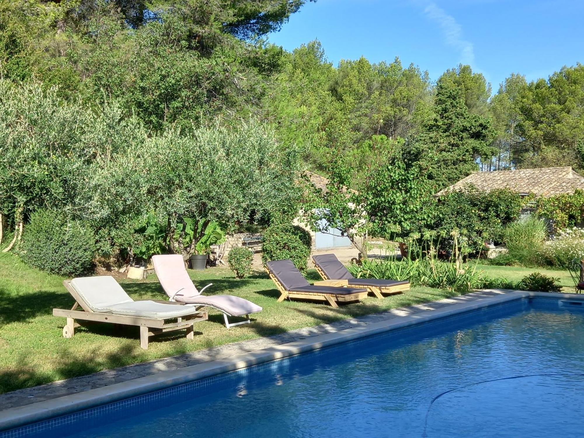 La Roulotte Du Petit Paradis Saint-Rémy-de-Provence Extérieur photo