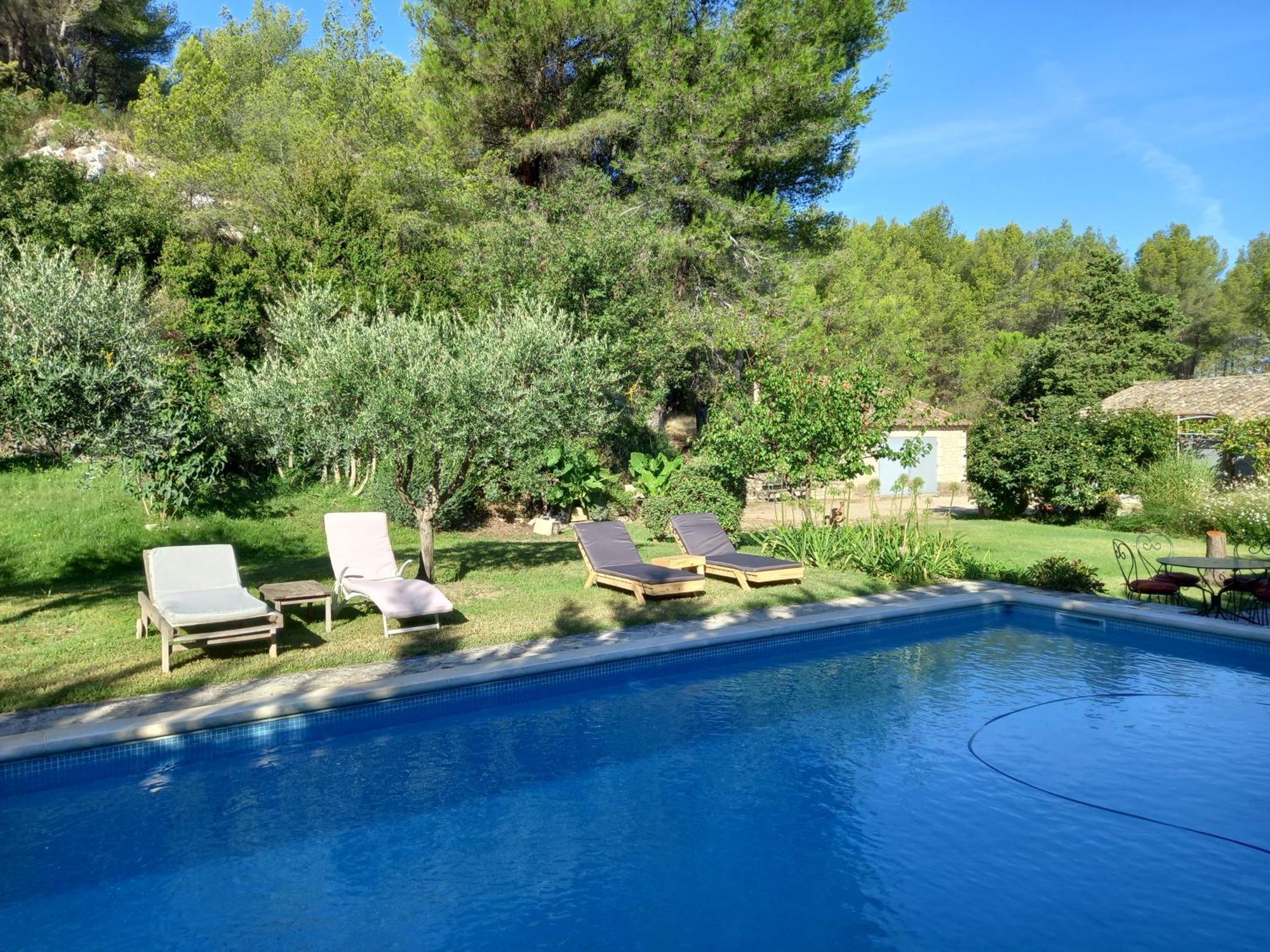 La Roulotte Du Petit Paradis Saint-Rémy-de-Provence Extérieur photo