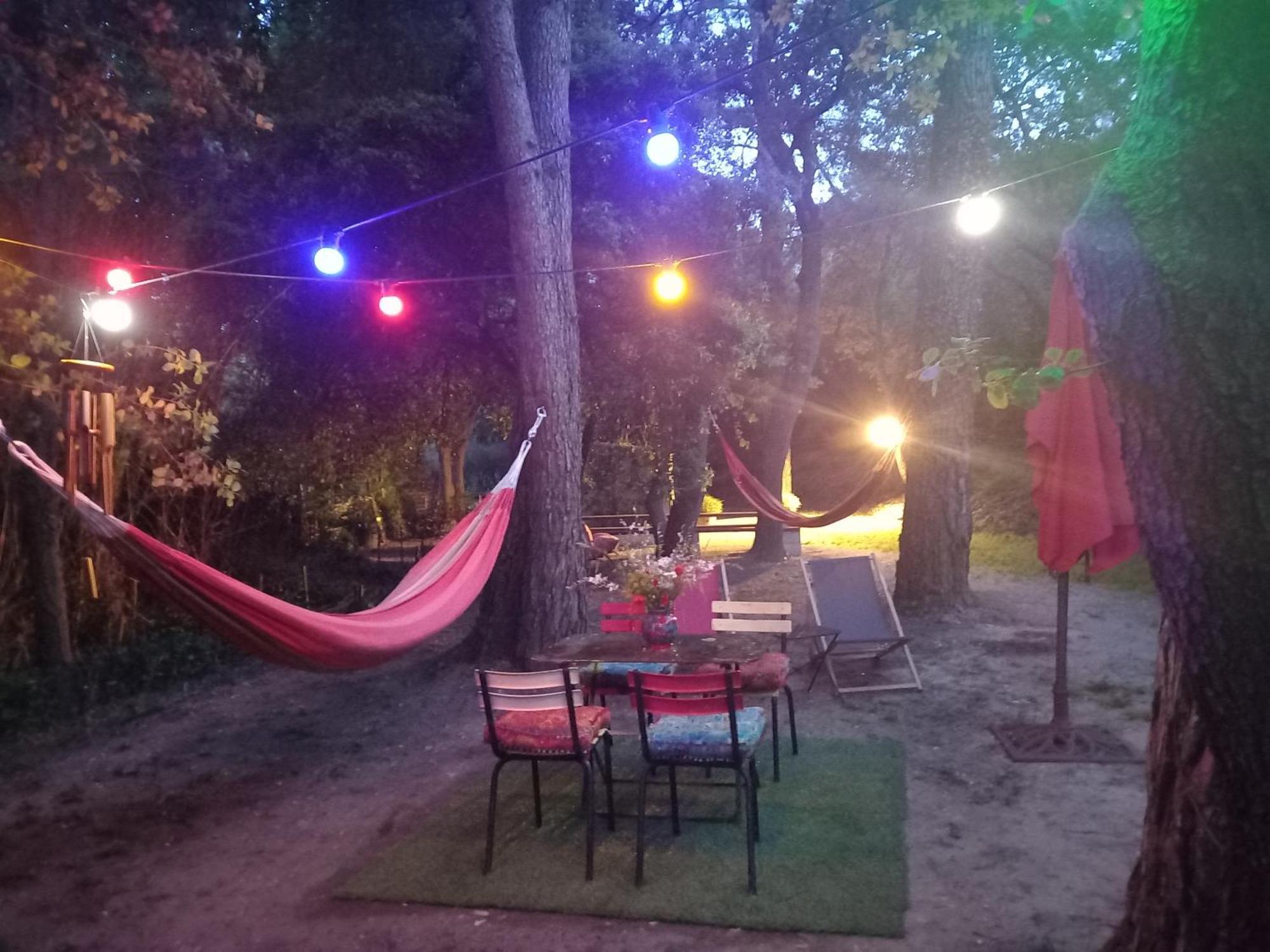 La Roulotte Du Petit Paradis Saint-Rémy-de-Provence Extérieur photo