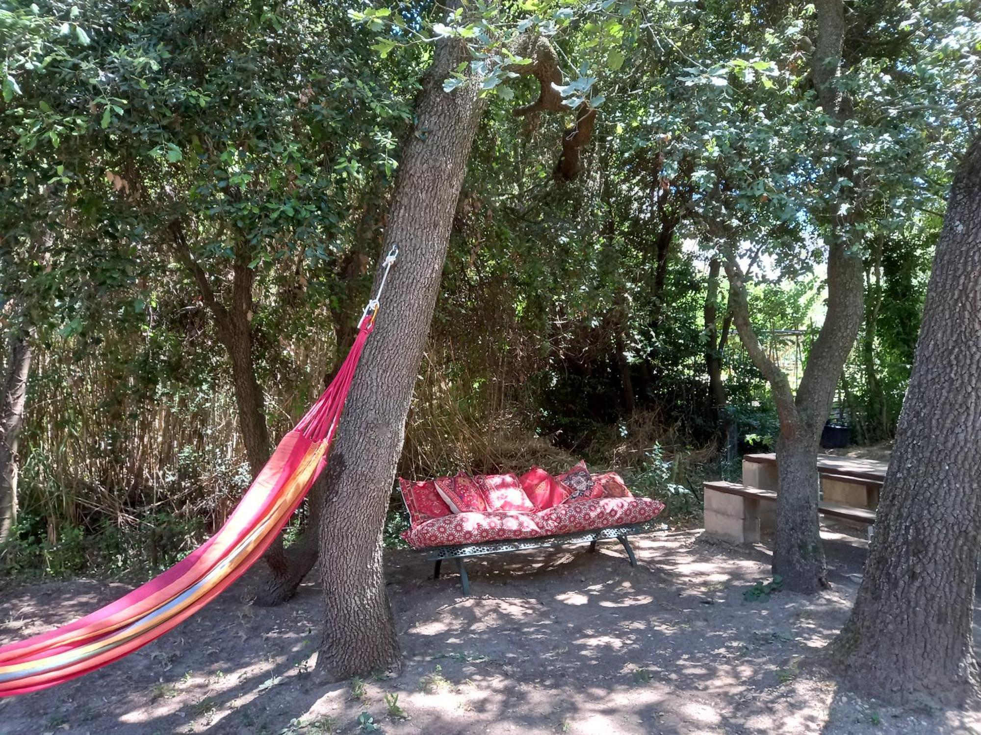 La Roulotte Du Petit Paradis Saint-Rémy-de-Provence Extérieur photo