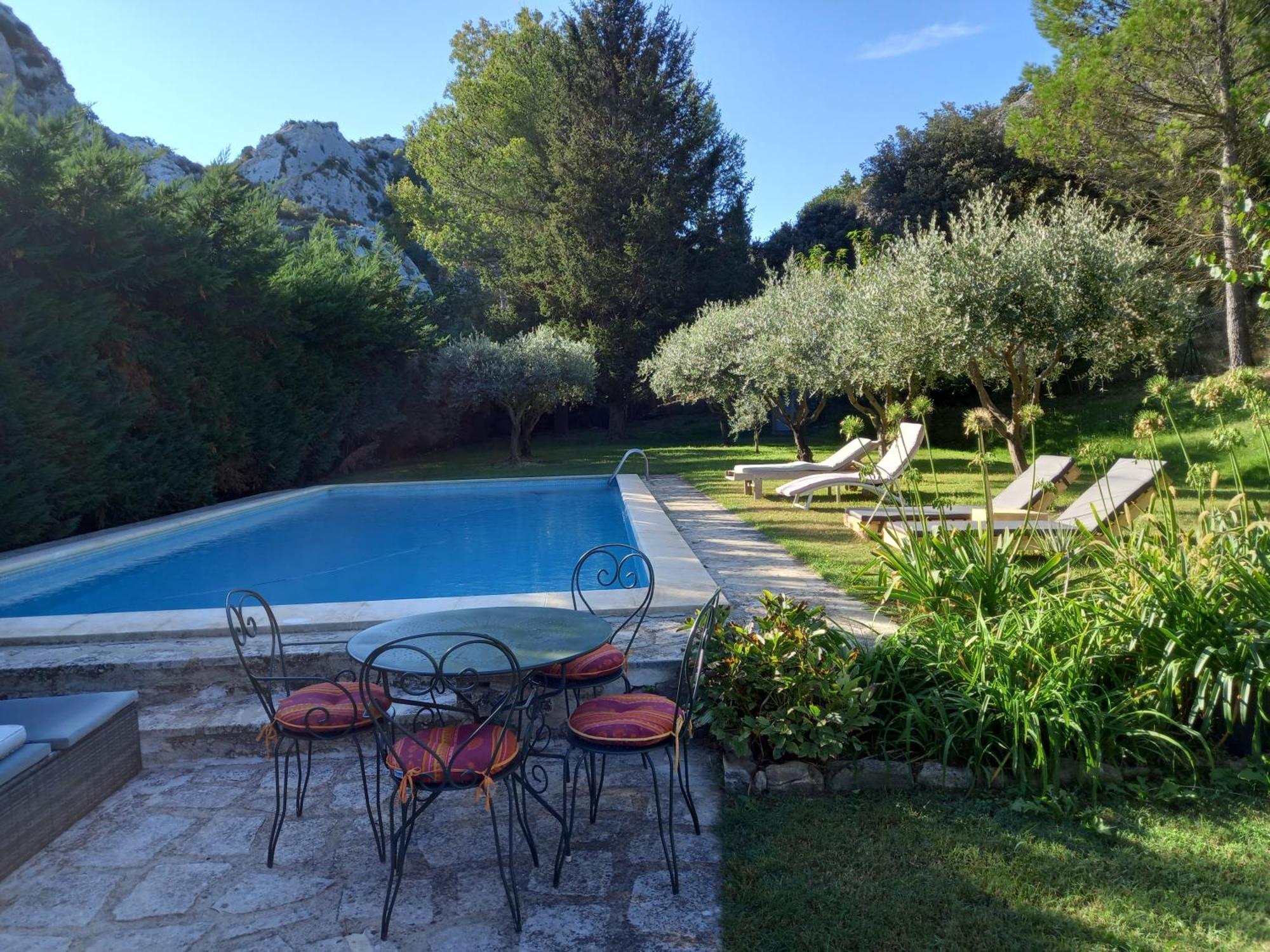 La Roulotte Du Petit Paradis Saint-Rémy-de-Provence Extérieur photo